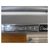 DA-LITE EDUCATOR SCREEN BUILT IN TRIPOD