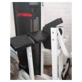 LIFE FITNESS ARM CURL