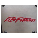 LIFE FITNESS ABDOMINAL MACHINE