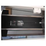 LIFE FITNESS ABDOMINAL MACHINE