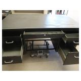 BLACK METAL TEACHERS DESK