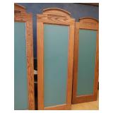 3 STANDING SOLID WOOD DIVIDERS