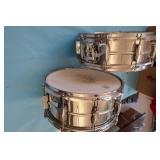 2 LUDWIG DRUMS