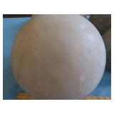 6 CERAMIC FIXTURE HOLDERS AND LIGHT GLOBES