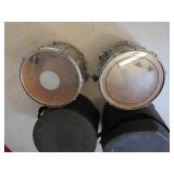 2 SNARE DRUMS
