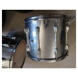 2 SNARE DRUMS