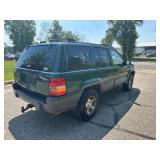 1998 JEEP GRAND CHEROKEE LAREDO *4x4 w/ No Accidents* (NO RESERVE)