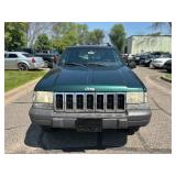 1998 JEEP GRAND CHEROKEE LAREDO *4x4 w/ No Accidents* (NO RESERVE)