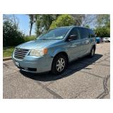 2010 CHRYSLER TOWN AND COUNTRY LX *149k Miles | No Accidents* (NO RESERVE)