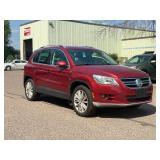 2010 VOLKSWAGEN TIGUAN WOLFSBURG EDITION 4MOTION *No Accidents | Prior Certified Pre-Owned* (NO RESERVE)