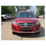 2010 VOLKSWAGEN TIGUAN WOLFSBURG EDITION 4MOTION *No Accidents | Prior Certified Pre-Owned* (NO RESERVE)