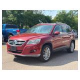 2010 VOLKSWAGEN TIGUAN WOLFSBURG EDITION 4MOTION *No Accidents | Prior Certified Pre-Owned* (NO RESERVE)