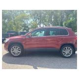 2010 VOLKSWAGEN TIGUAN WOLFSBURG EDITION 4MOTION *No Accidents | Prior Certified Pre-Owned* (NO RESERVE)