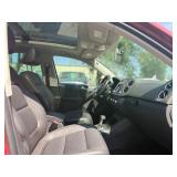 2010 VOLKSWAGEN TIGUAN WOLFSBURG EDITION 4MOTION *No Accidents | Prior Certified Pre-Owned* (NO RESERVE)