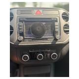 2010 VOLKSWAGEN TIGUAN WOLFSBURG EDITION 4MOTION *No Accidents | Prior Certified Pre-Owned* (NO RESERVE)