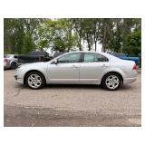 2010 FORD FUSION SE (NO RESERVE)