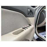 2010 FORD FUSION SE (NO RESERVE)