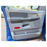 2007 DODGE RAM 1500 SLT 4x4 *No Accidents* (NO RESERVE)