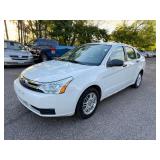 2011 FORD FOCUS SE *2 Owner w/ No Accidents* (NO RESERVE)