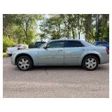 2006 CHRYSLER 300 TOURING *All wheel Drive w/ No Accidents* (NO RESERVE)