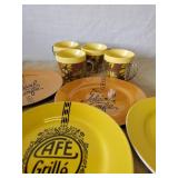 Vintage Ideal Café Grille Plates in original Box, and set of 4 Vintage West Bend Thermoserve Coffee Cups