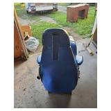 LOOK AT This Who Doesnt want an Awsome Dentist Chair Working