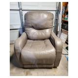 Leather Elesctric Recliner In working condition