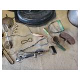 Lot of Misc Vintage Kitchen Items.  LARGE Enamelware Bath Canner, Roasting Pan, Coffee Pots and much more