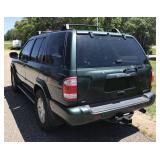 2001 Nissan Pathfinder LE