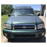 2001 Nissan Pathfinder LE