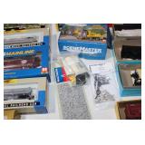 10 pc HO Rolling Stock with Railpower 1370 Powerpack Walthers, Athearn Load Excavator & Display Cases