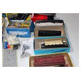 10 pc HO Rolling Stock with Railpower 1370 Powerpack Walthers, Athearn Load Excavator & Display Cases