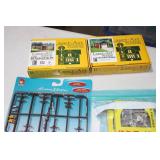 HO Scenery Telephone pole Buildings and lots and lots of people!