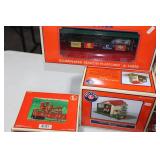 Lionel Accessory Lot Illuminated Station Platform, Barrel Shed, Nutcracker Auto Gatemen Globe Lights +