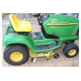 John Deer LT155 Lawn Tractor