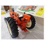 ERTL Allis-Chalmers D19 Tractor