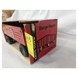 ERTL Massey Ferguson Barge Wagon