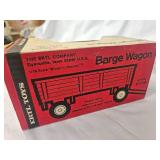 ERTL Massey Ferguson Barge Wagon