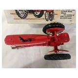 ERTL Farmall 350 1985 Edition