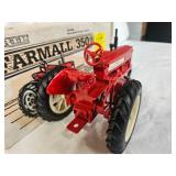ERTL Farmall 350 1985 Edition
