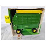 ERTL John Deere Forage Wagon