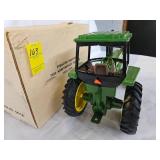 ERTL John Deere 4450