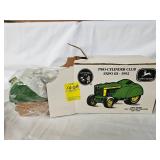 ERTL John Deere 620 Orchard Tractor