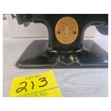 Singer Model 20 Child