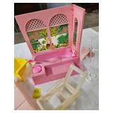 BARBIE BUBBLE BATH & FURNITURE