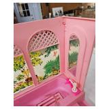 BARBIE BUBBLE BATH & FURNITURE