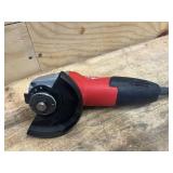 MILWAUKEE (6130-33) 4-1/2" Grinder
