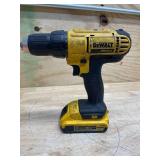 Dewalt DCD771B 20V MAX Cordless Lithium-Ion 1/2 inch Compact Drill Driver with 2.0AH Battery