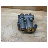 Bendix TP - 5 Tractor Protection Valve