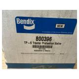 Bendix TP - 5 Tractor Protection Valve